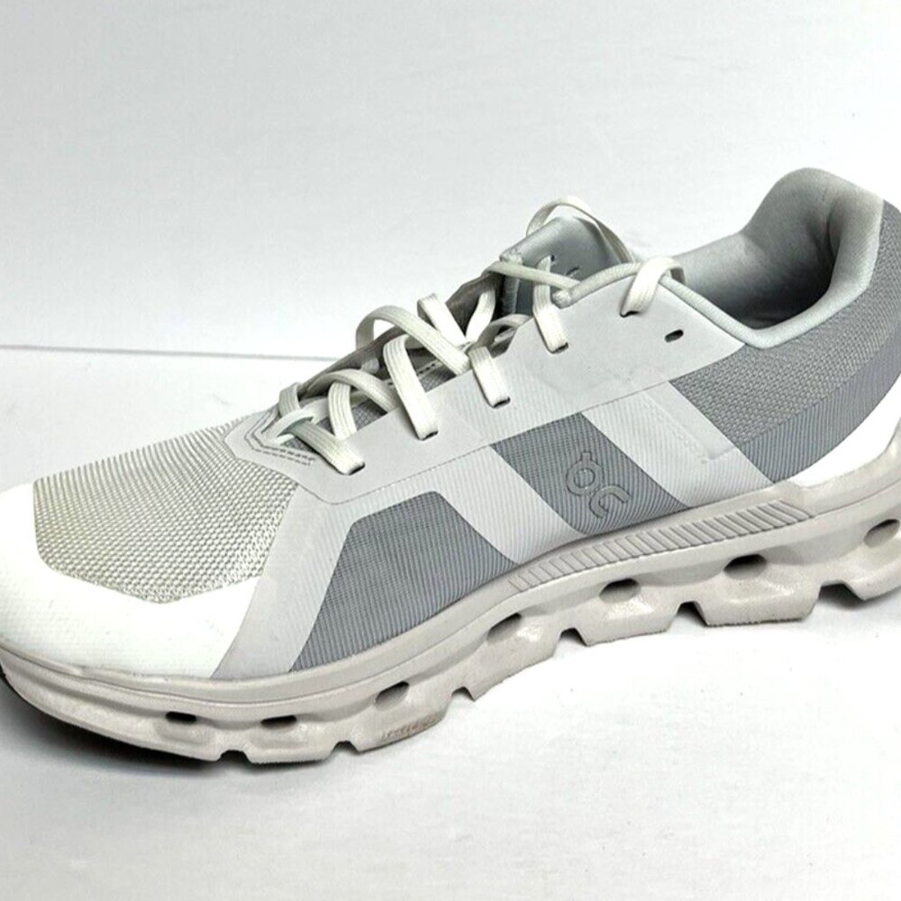 On Cloudrunner Running Shose White/Frost, Size Wo… - image 2